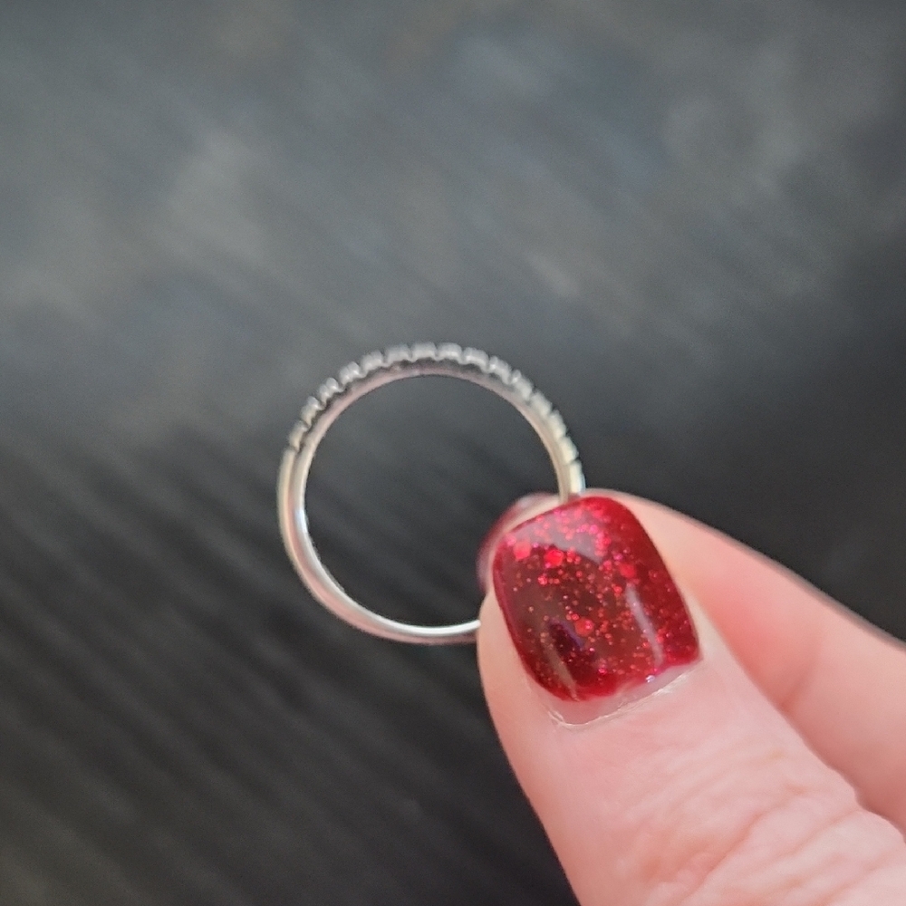 Elegant Simple Black Diamond Ring - Picture 5 of 5